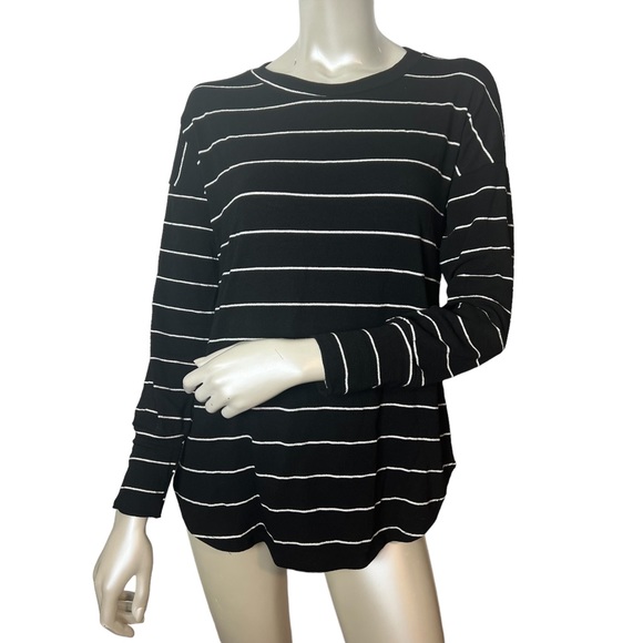 Jess LA Black and White Summer knit Top - Picture 9 of 9